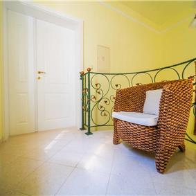 4 bedroom Villa with Heated Pool and Large Garden in Cilipi, near Dubrovnik - sleeps 8